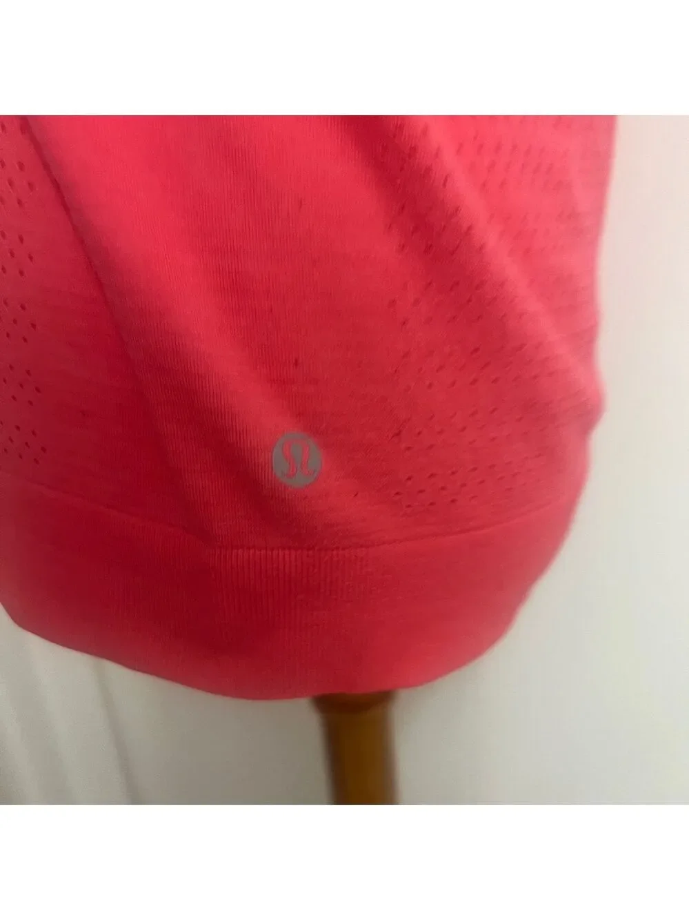 Lululemon Breeze by Muscle Tank Glossy Pink Size 6